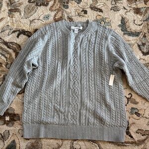 Amazon Essentials Light Gray Knit Sweater
